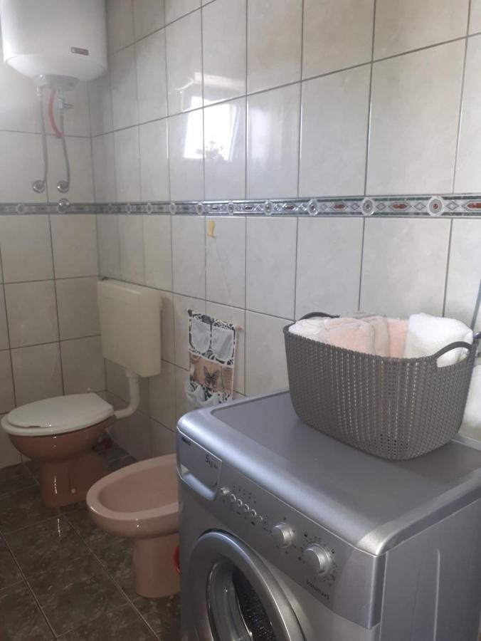 Apartment Ana Rogoznica  Bagian luar foto